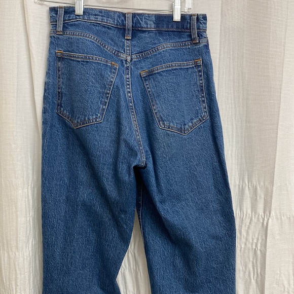 Abercrombie Medium Wash Ultra High Rise 90s Straight Jean - Picture 6 of 6